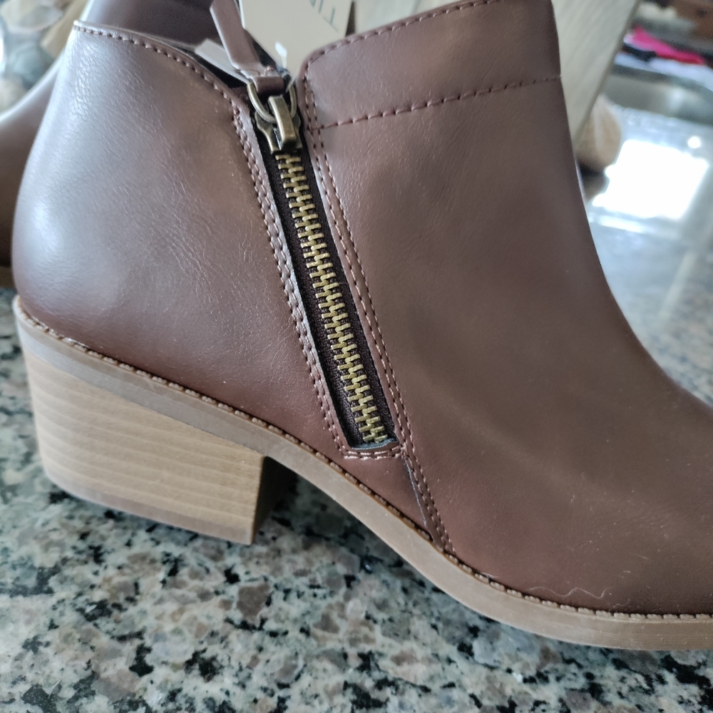 Nwt ankle boots